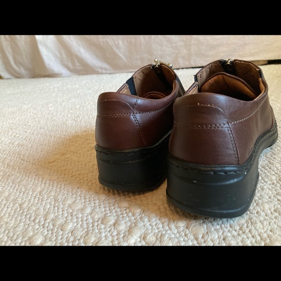 Josef Seibel Brown Leather Slip-on Zipper front Women’s Size 40 - Picture 11 of 12